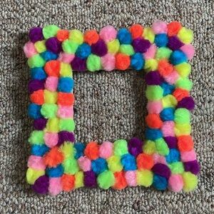 Pom Pom Open Back Picture Frame
